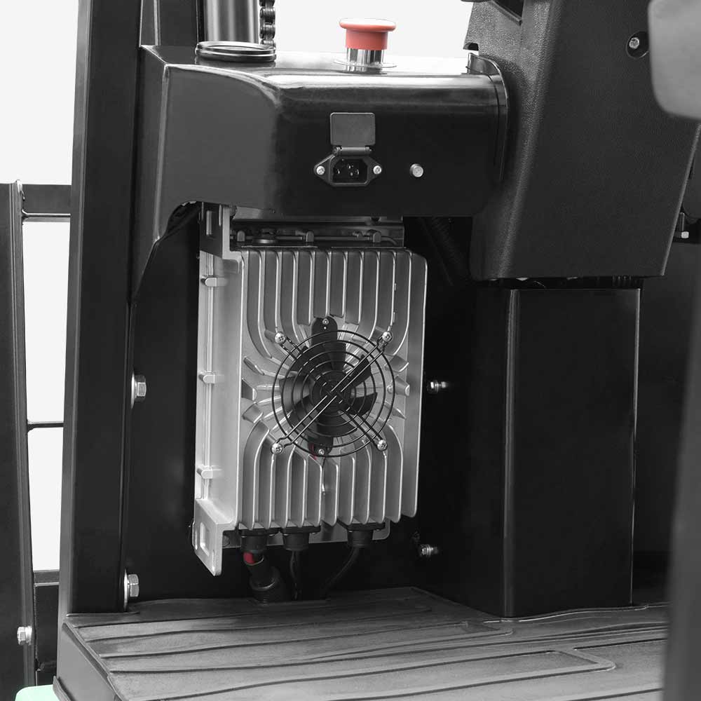 Spacious ergonomic operator cabin