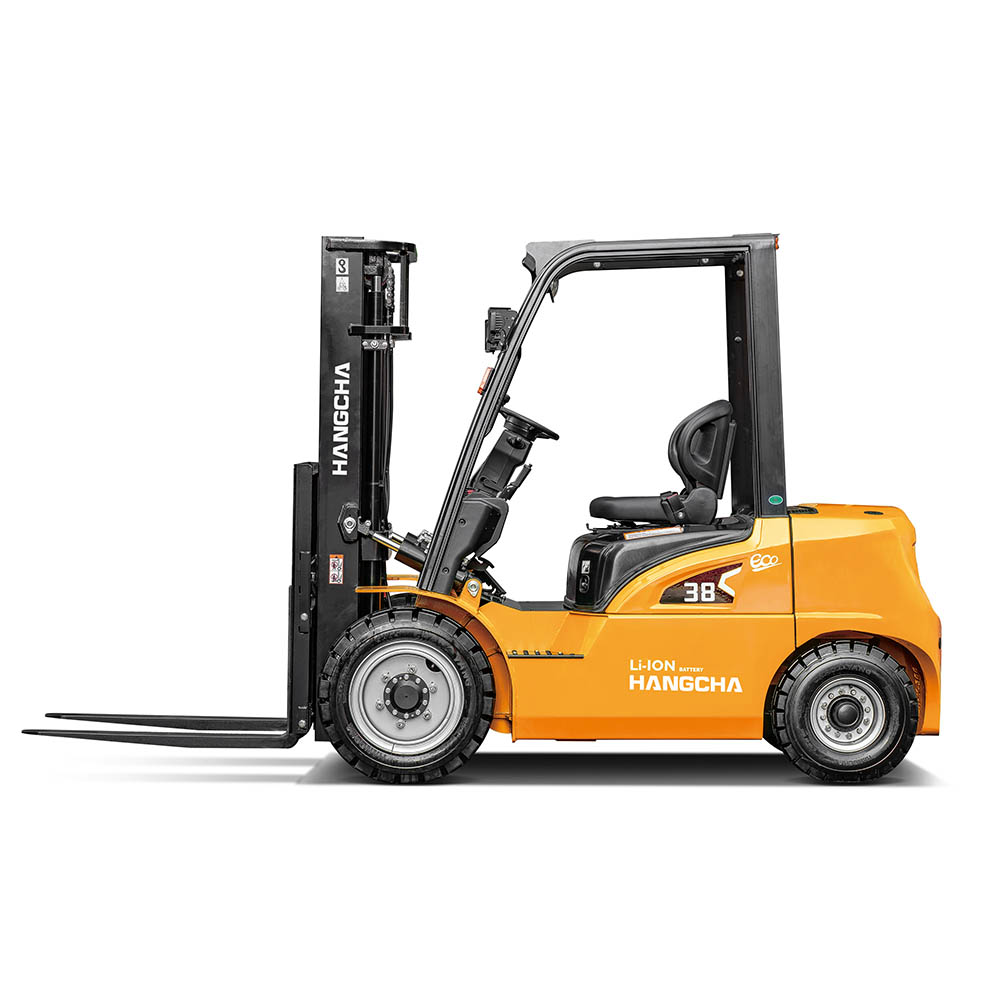 XE Series electric forklift alternate view